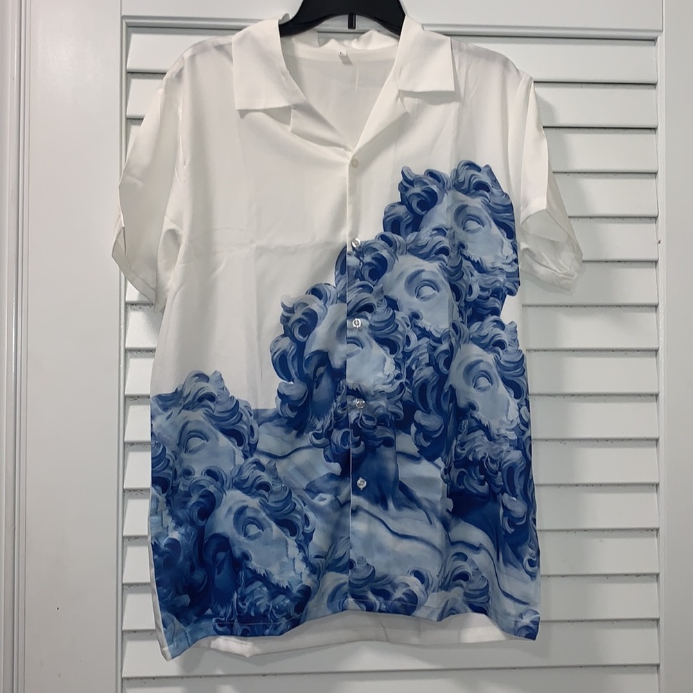 🏆MichealAngelo-ish Button up shirt